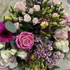 Seasonal handtied 