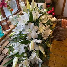 Oriental lily casket sprat