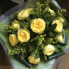 Dozen yellow roses